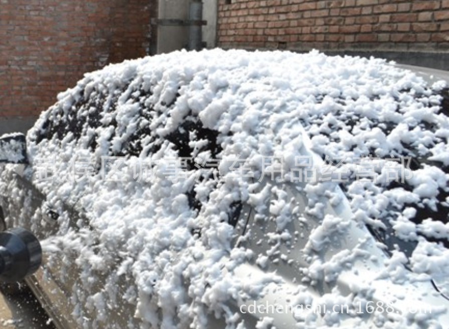 手提泡沫清洗枪 4S店专用精致洗车工具，龙圈风雪花泡沫枪选购指南